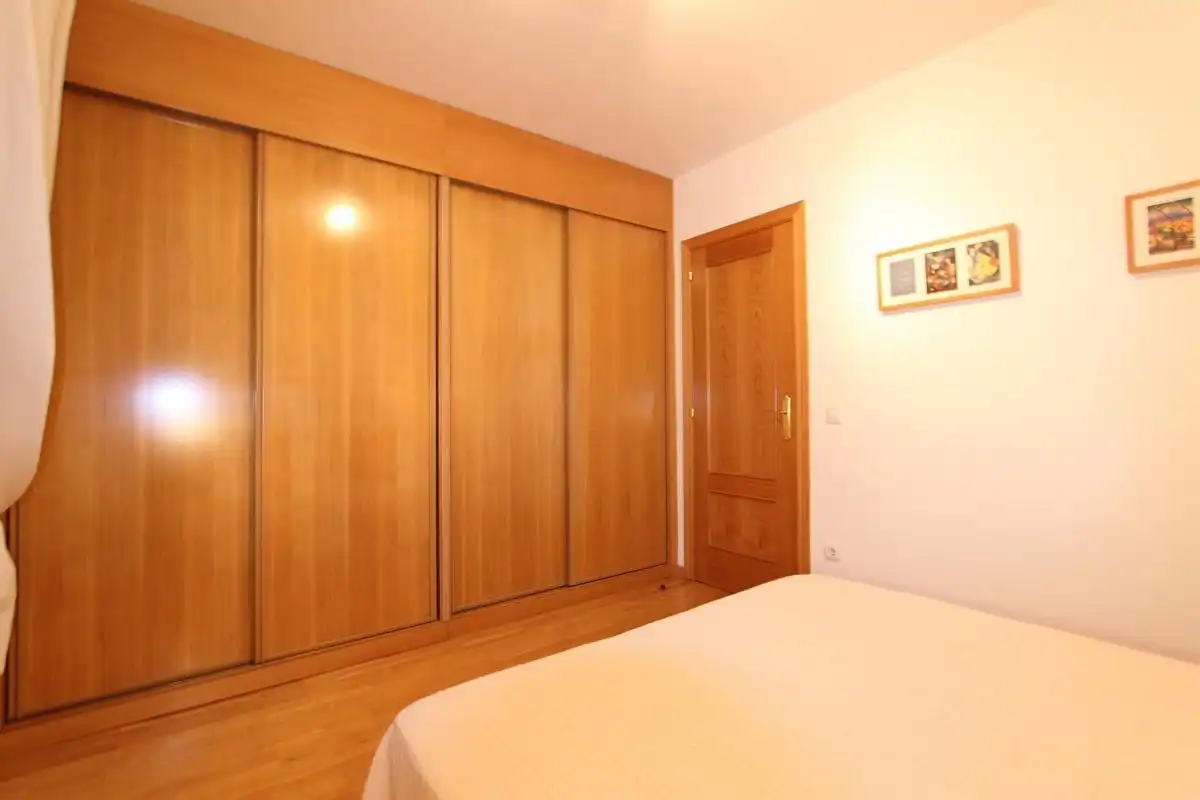 Habitación de Apartamento de alquiler en Madrid con Aire acondicionado, Amueblado y Se aceptan mascotas