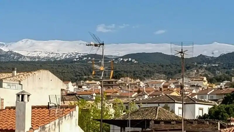 Vista exterior de Àtic en venda en La Zubia amb Terrassa i Traster