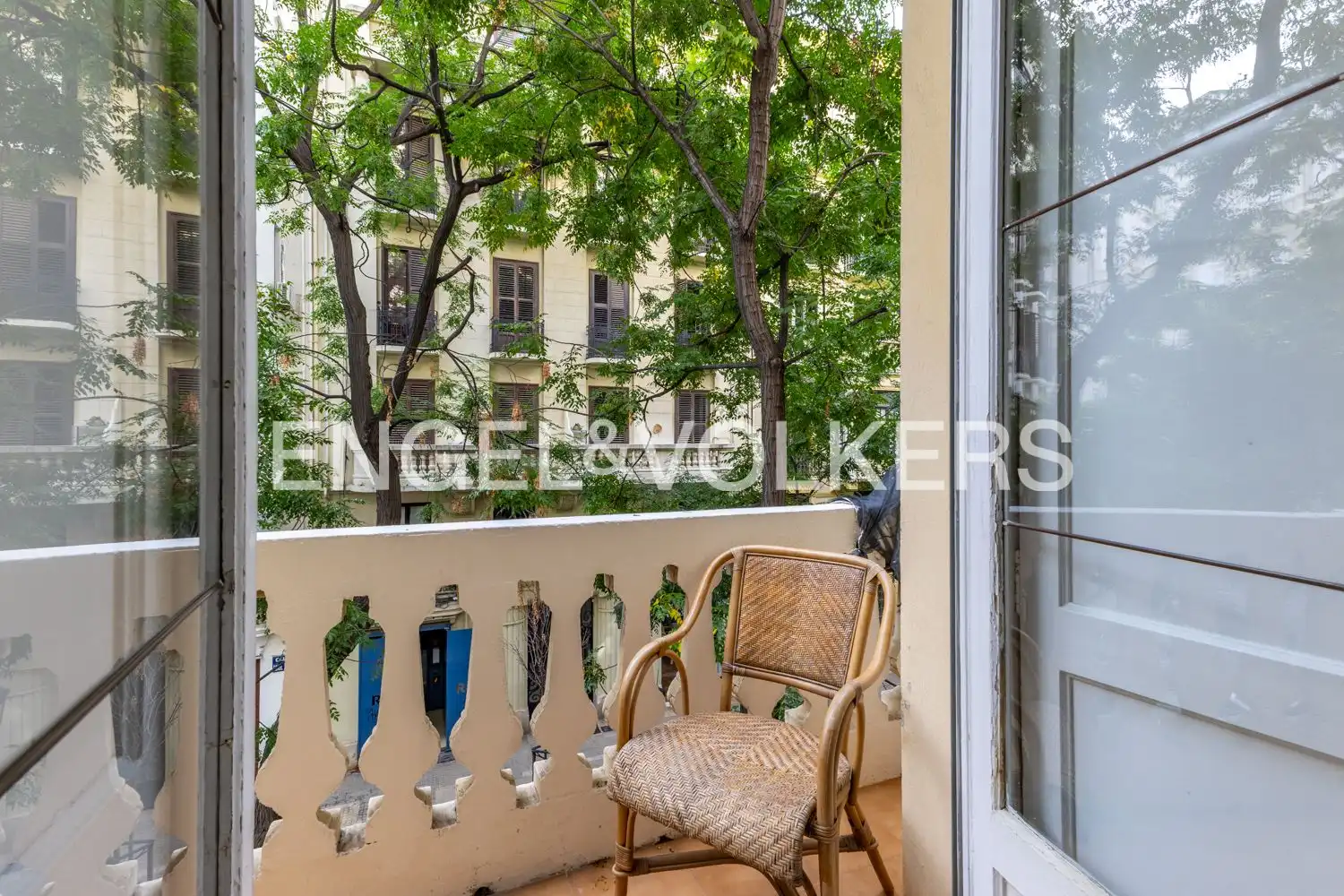 Flat with terrace to rent in Carrer del Comte d'Altea, imagen 6