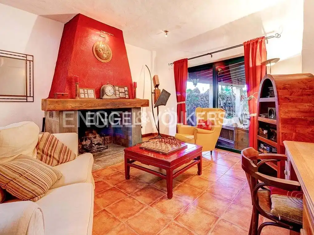 Houses for sale in Charco del Pino