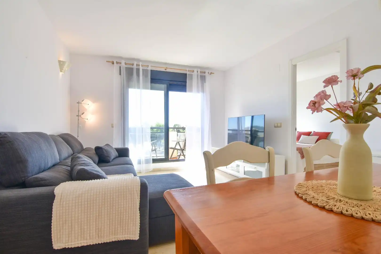 Apartment with pool to rent in Playa del Puig, imagen 2
