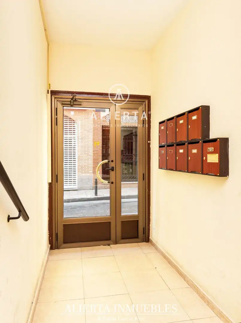 Flat for sale in Zaragoza  with Heating