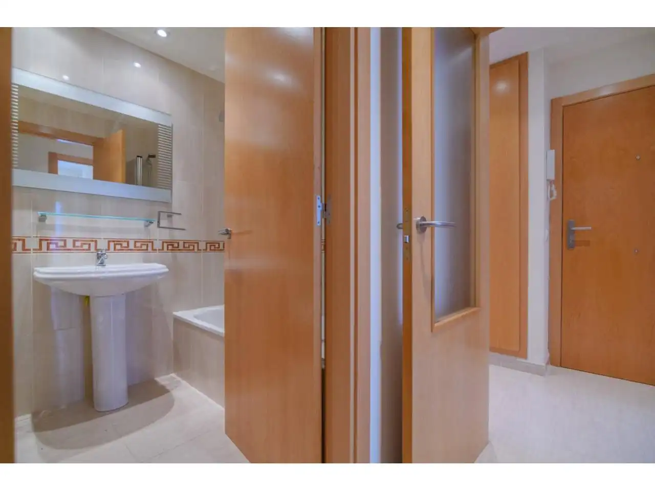 Baño de Piso en venta en Tossa de Mar con Aire acondicionado, Calefacción y Balcón