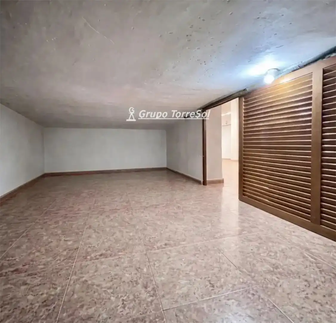Gewerbefläche zum Verkauf in Clara Campoamor, imagen 23