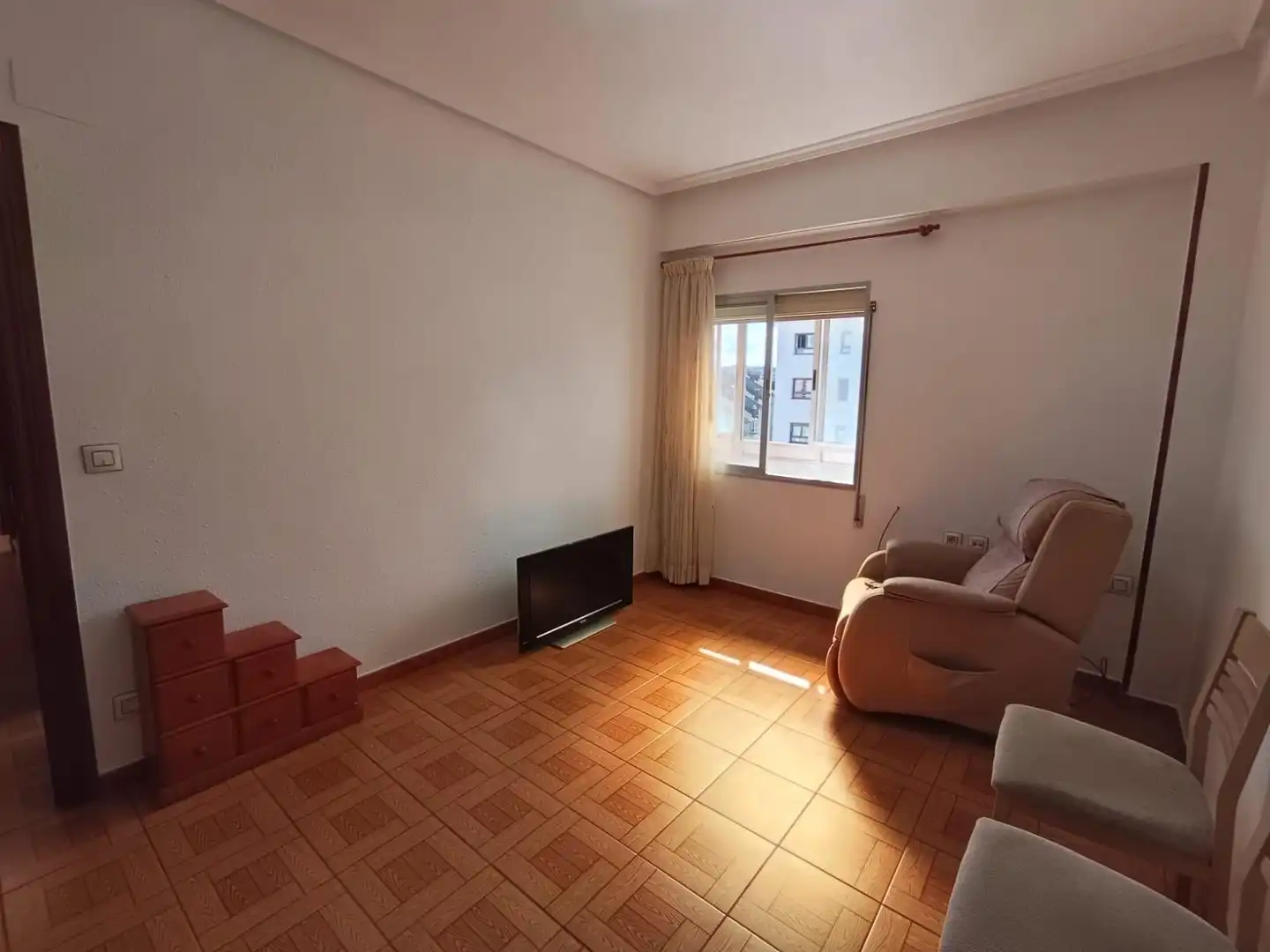 Sala de estar de Piso en venta en Avilés con Calefacción y Terraza