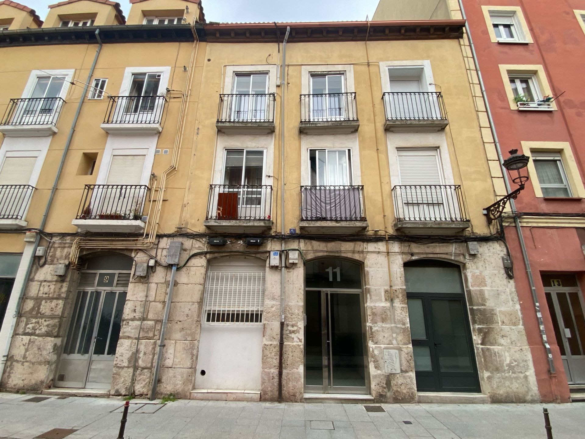 Exterior view of Flat for sale in Burgos Capital  with Parquet flooring, Terrace and Furnished