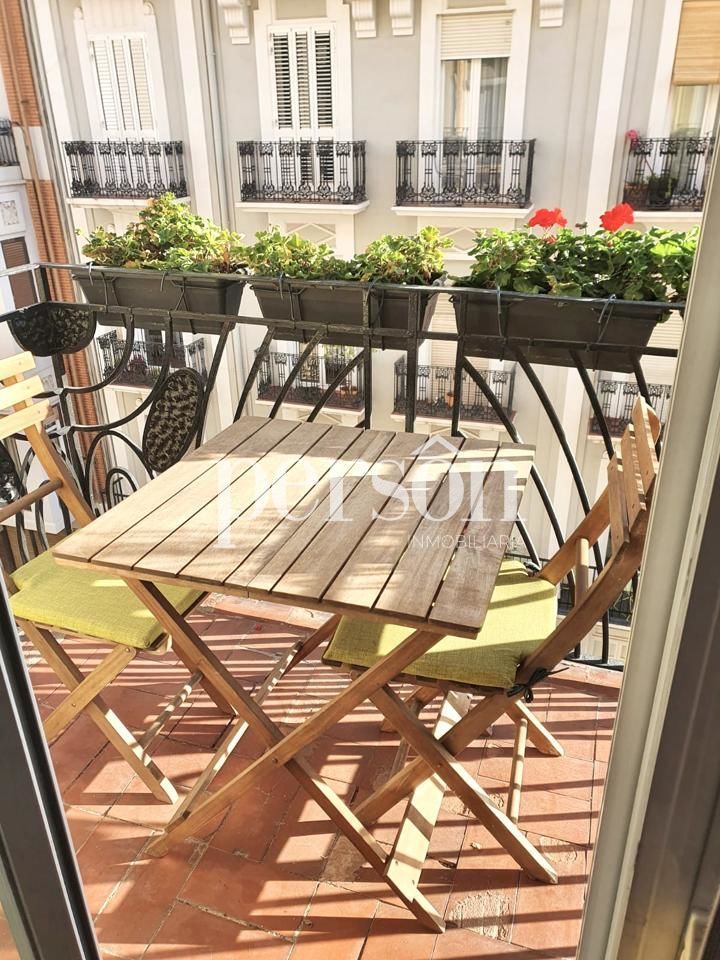 Terrace of Flat to rent in  Valencia Capital  with Air Conditioner, Heating and Furnished