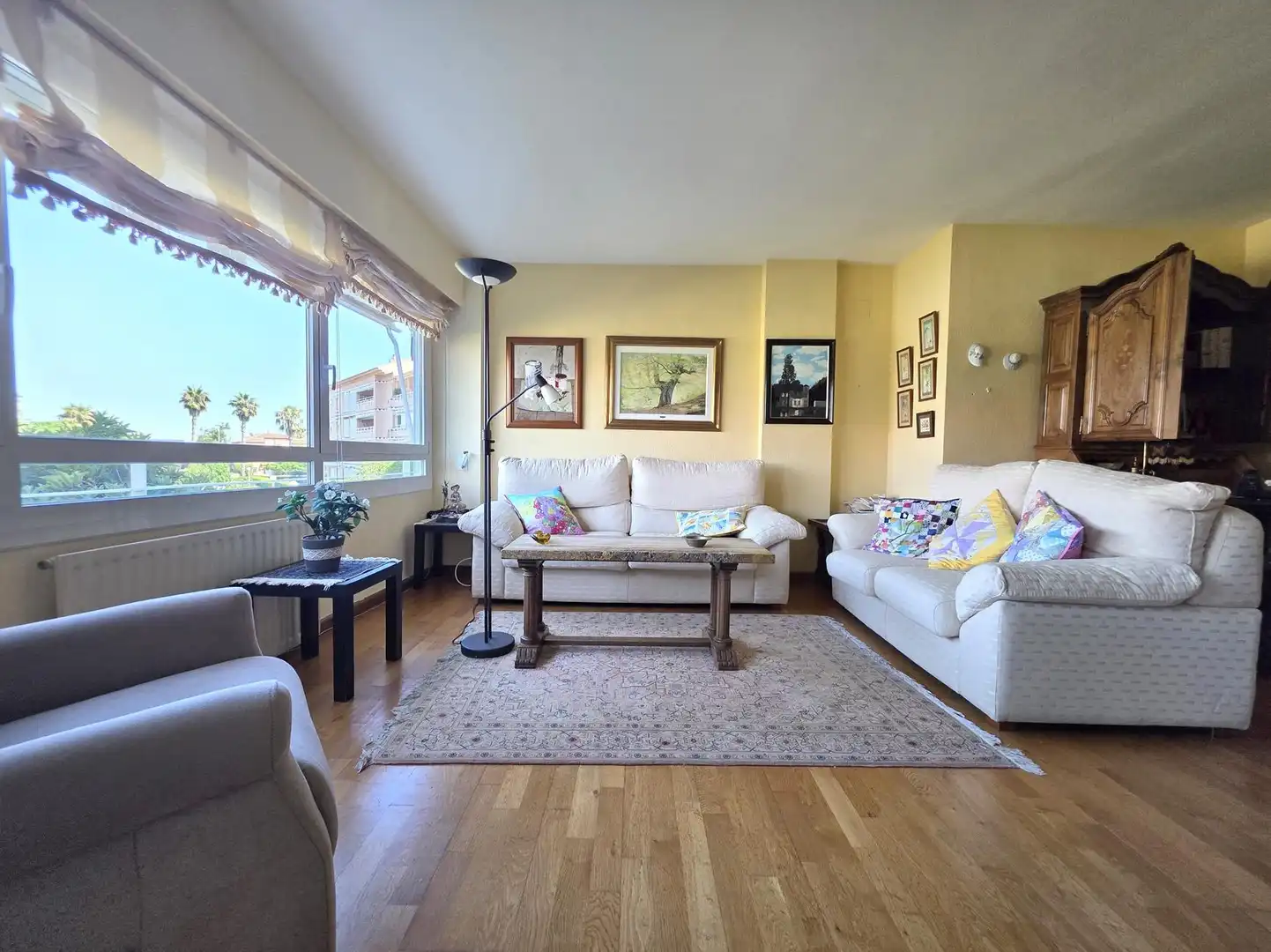 Sala de estar de Piso en venta en Castellón de la Plana / Castelló de la Plana con Calefacción, Jardín privado y Trastero