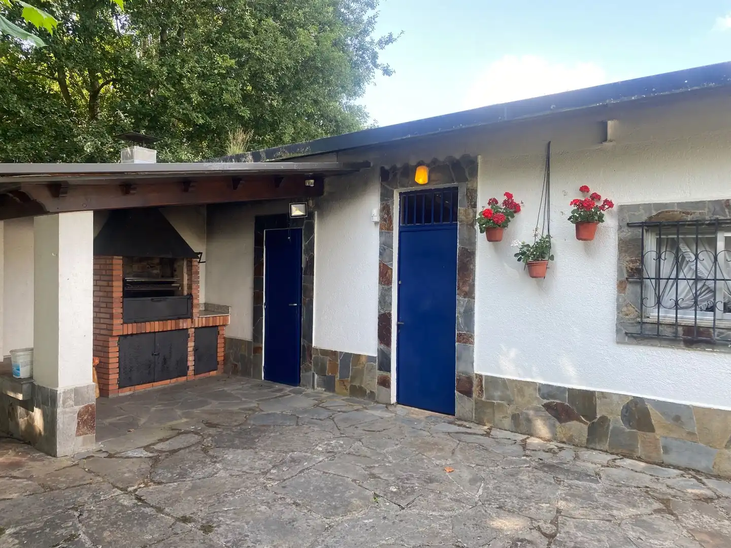 Vista exterior de Casa o chalet en venta en Lugo con Calefacción, Piscina y Amueblado