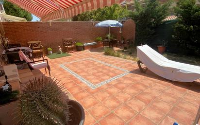 Terrace of House or chalet for sale in Villanueva de la Torre  with Air Conditioner, Heating and Private garden