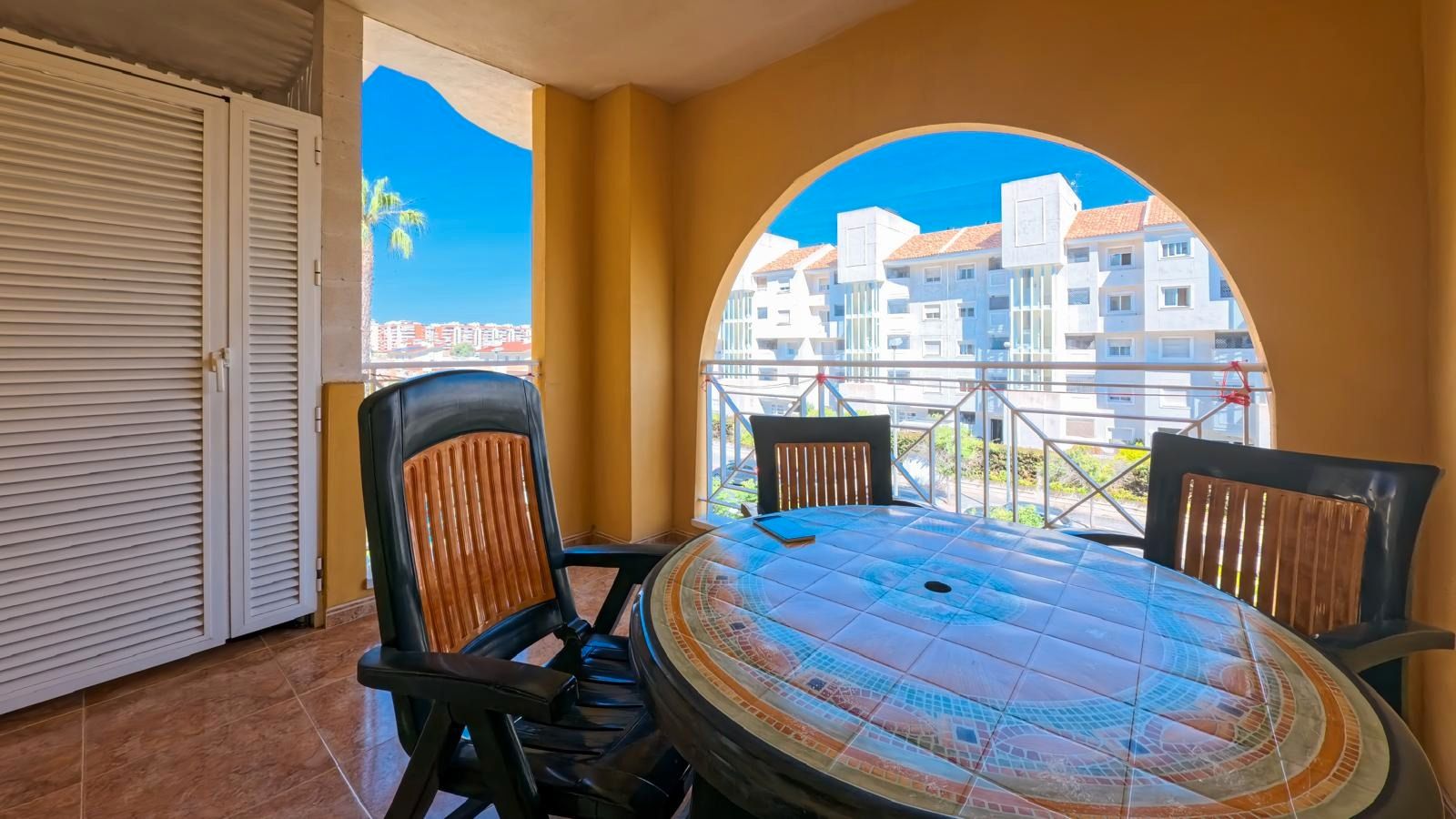 Terraza de Piso en venta en Alicante / Alacant con Jardín privado, Terraza y Piscina comunitaria