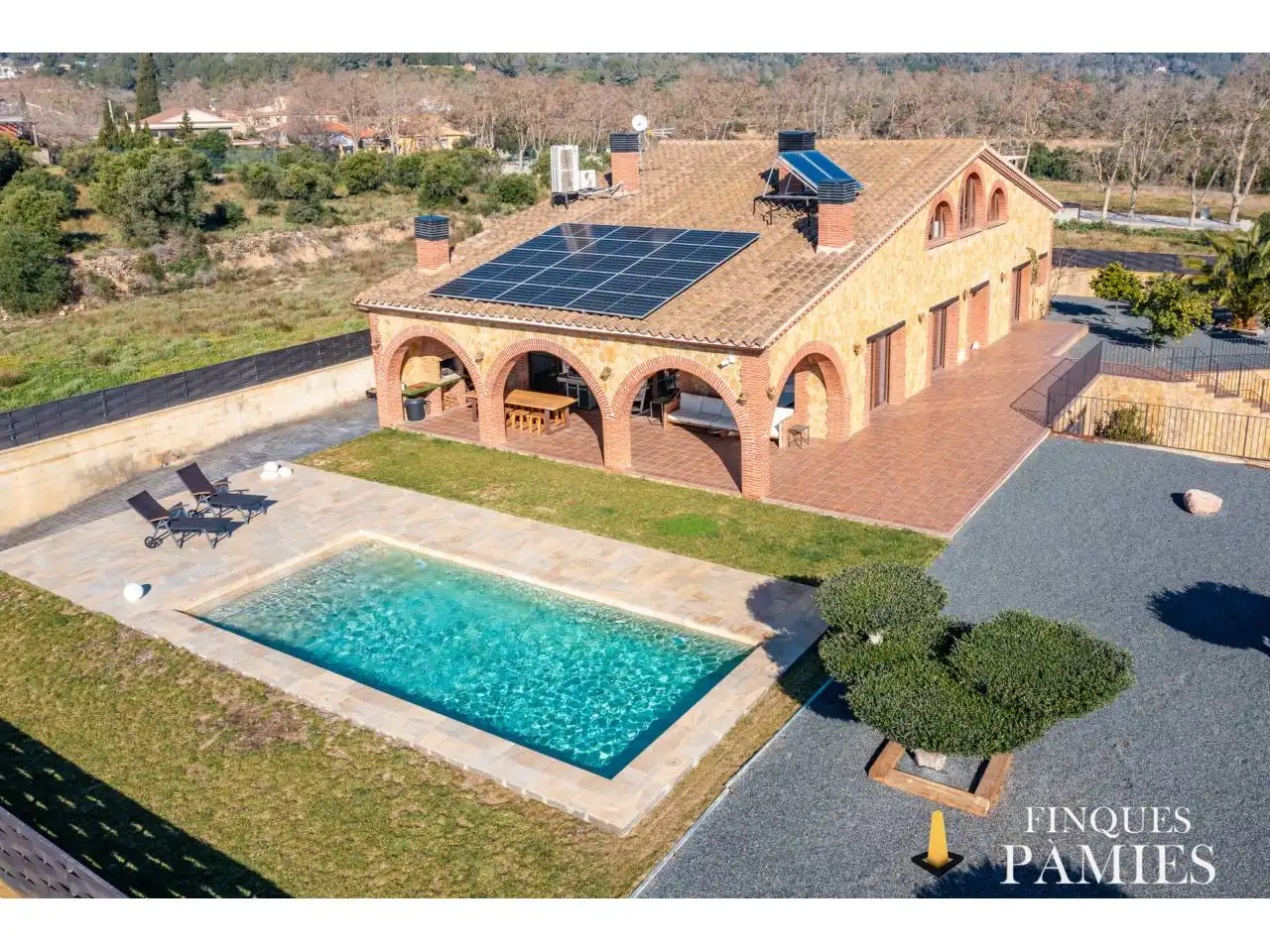 Piscina de Casa o xalet en venda en Vilanova d'Escornalbou amb Aire condicionat, Calefacció i Jardí privat
