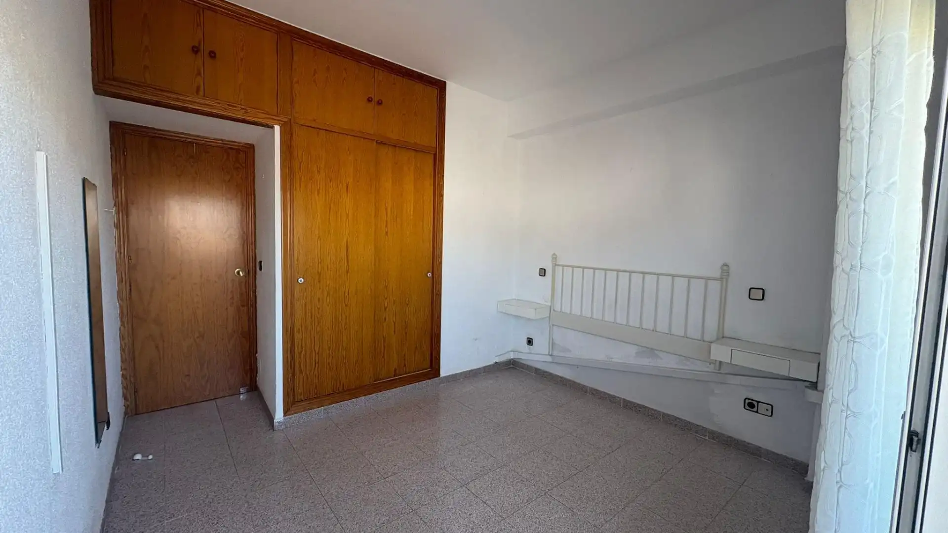 Dormitori de Pis en venda en Torremolinos amb Aire condicionat, Terrassa i Balcó