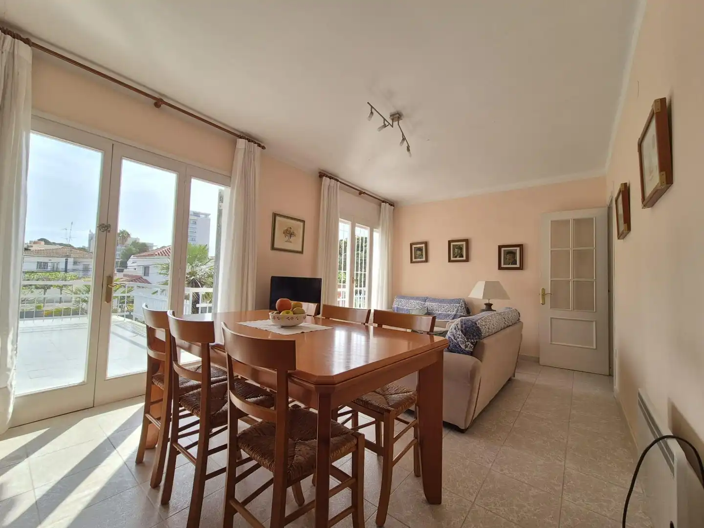 Comedor de Piso en venta en El Vendrell con Terraza y Amueblado