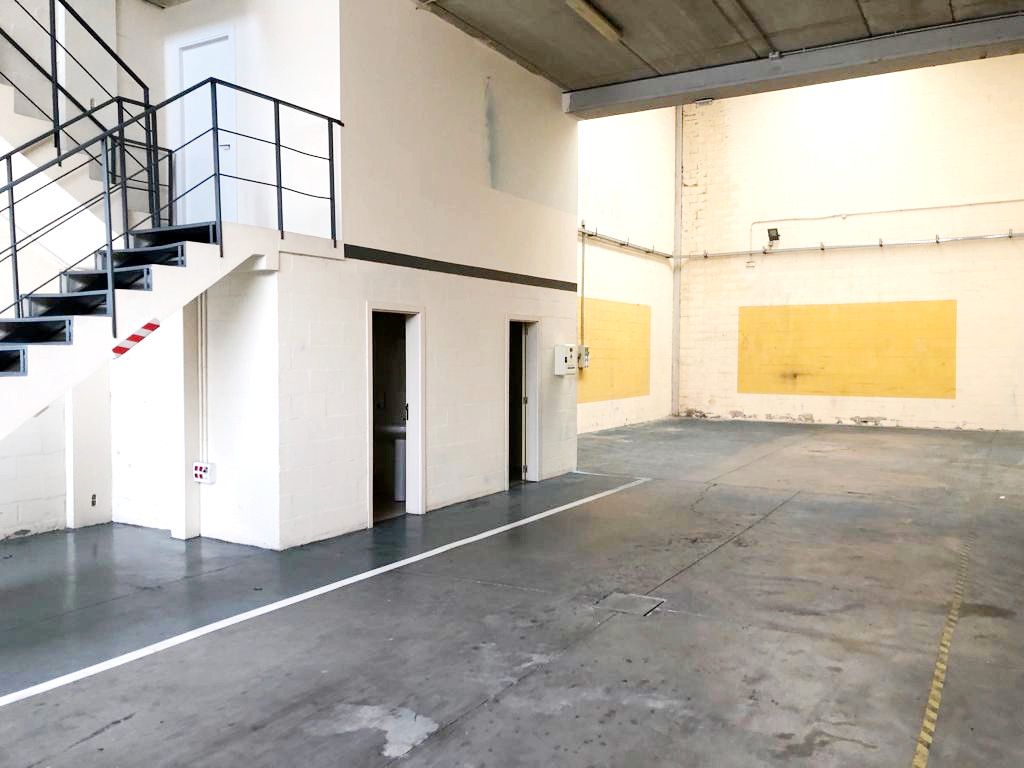 Fabrikhallen zur Miete in Coslada