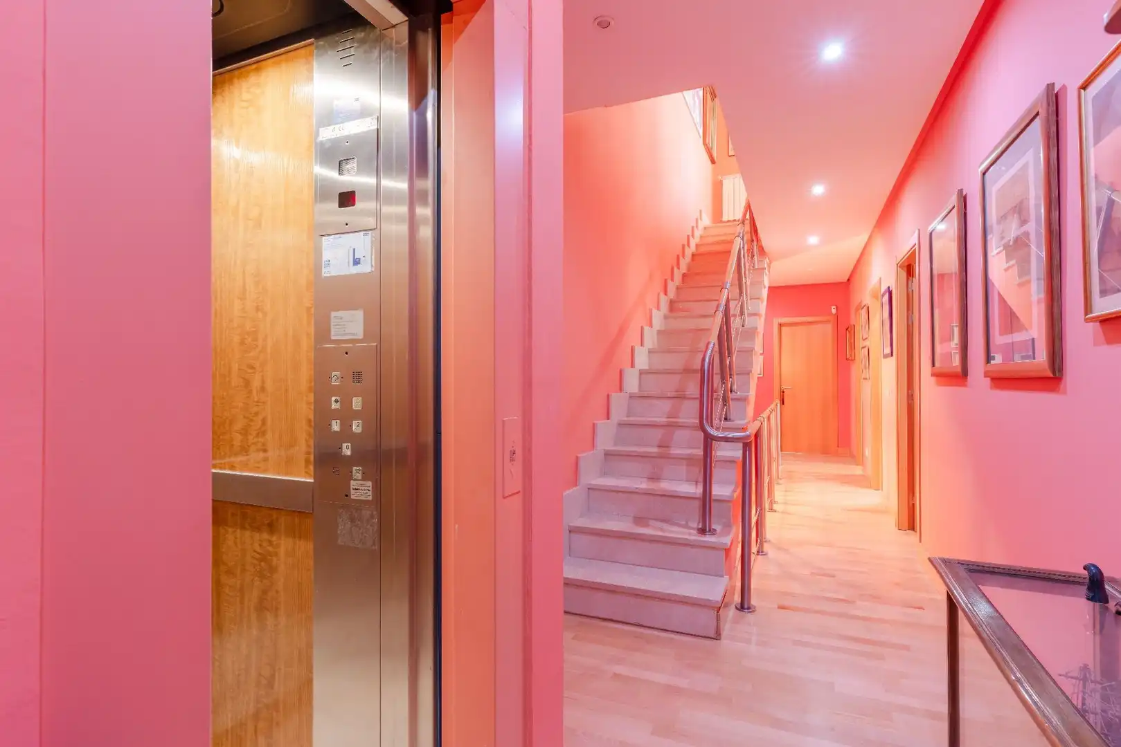Houses for sale in Madrid  with Air Conditioner, Heating and Private garden