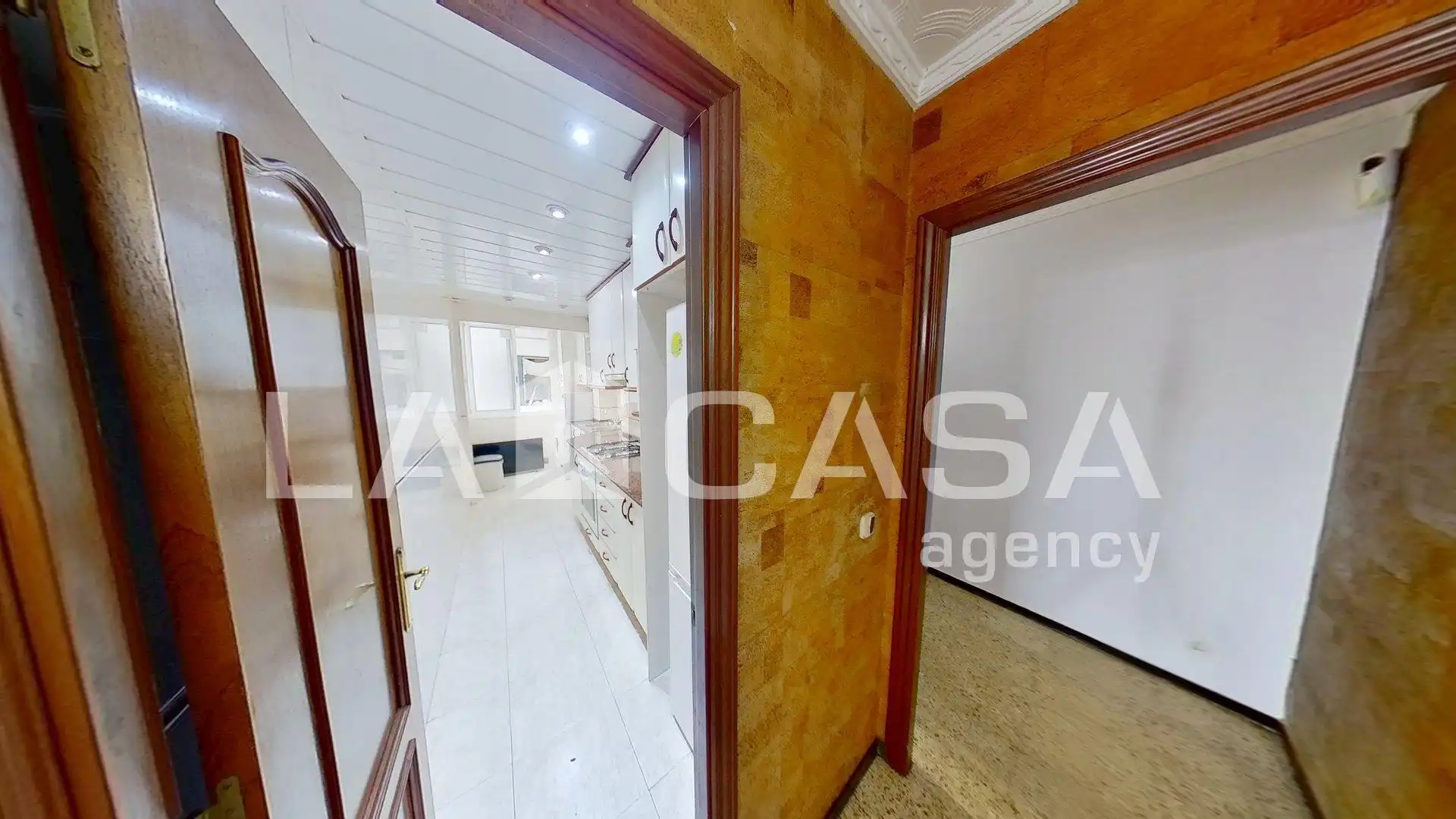 Flat for sale in Barcelona  with Balcony