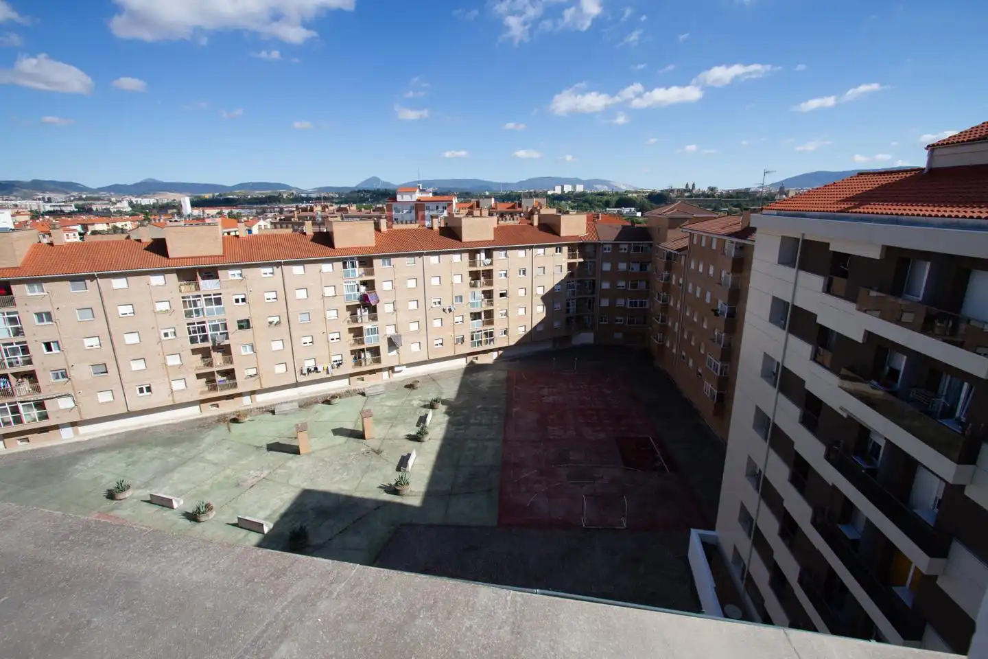 Habitación de Ático en venta en Ansoáin / Antsoain con Calefacción, Terraza y Amueblado