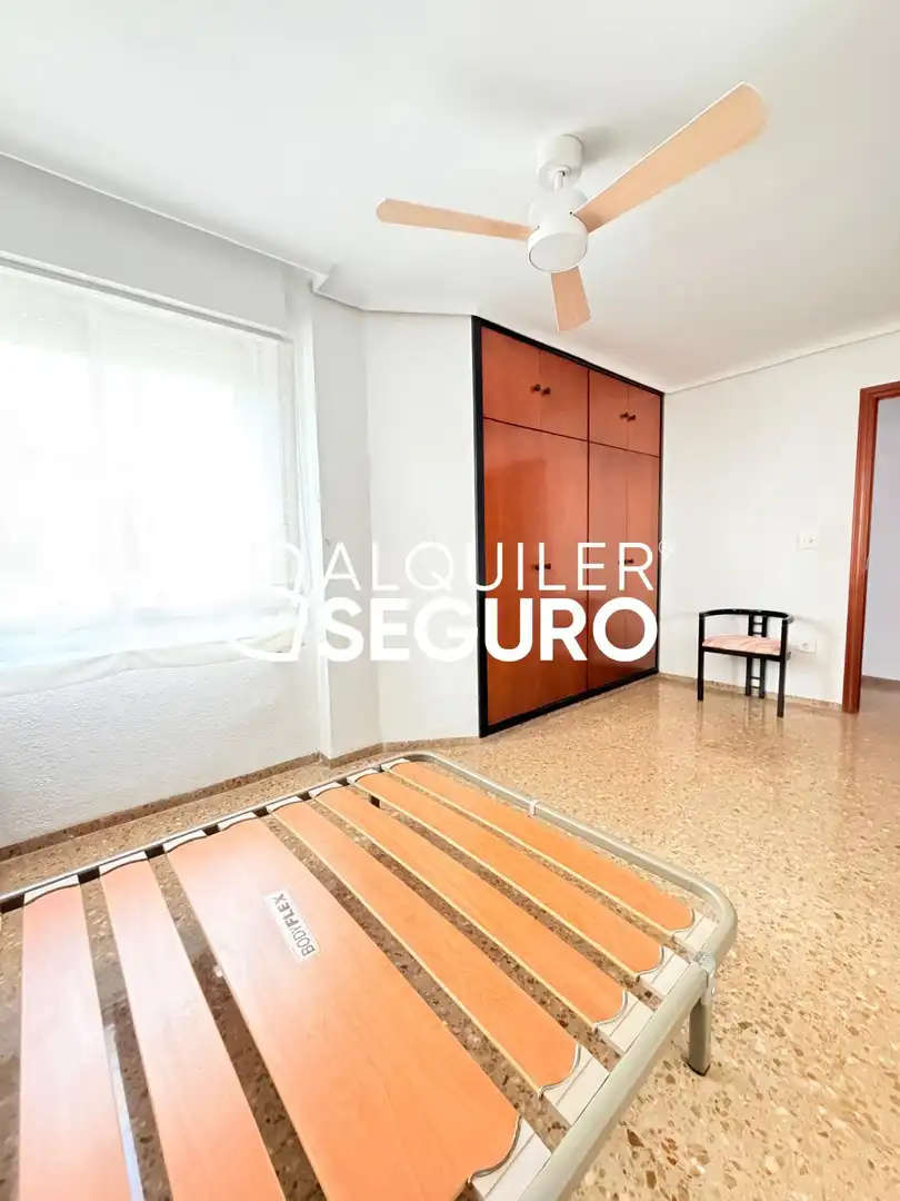 Habitación de Piso de alquiler en Vila-real con Aire acondicionado, Calefacción y Amueblado