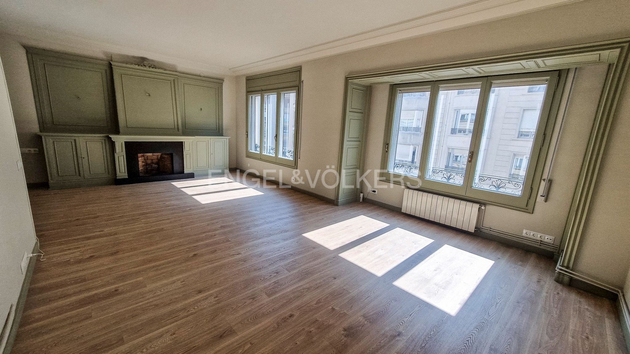 Living room of Flat for sale in  Barcelona Capital  with Air Conditioner, Heating and Parquet flooring