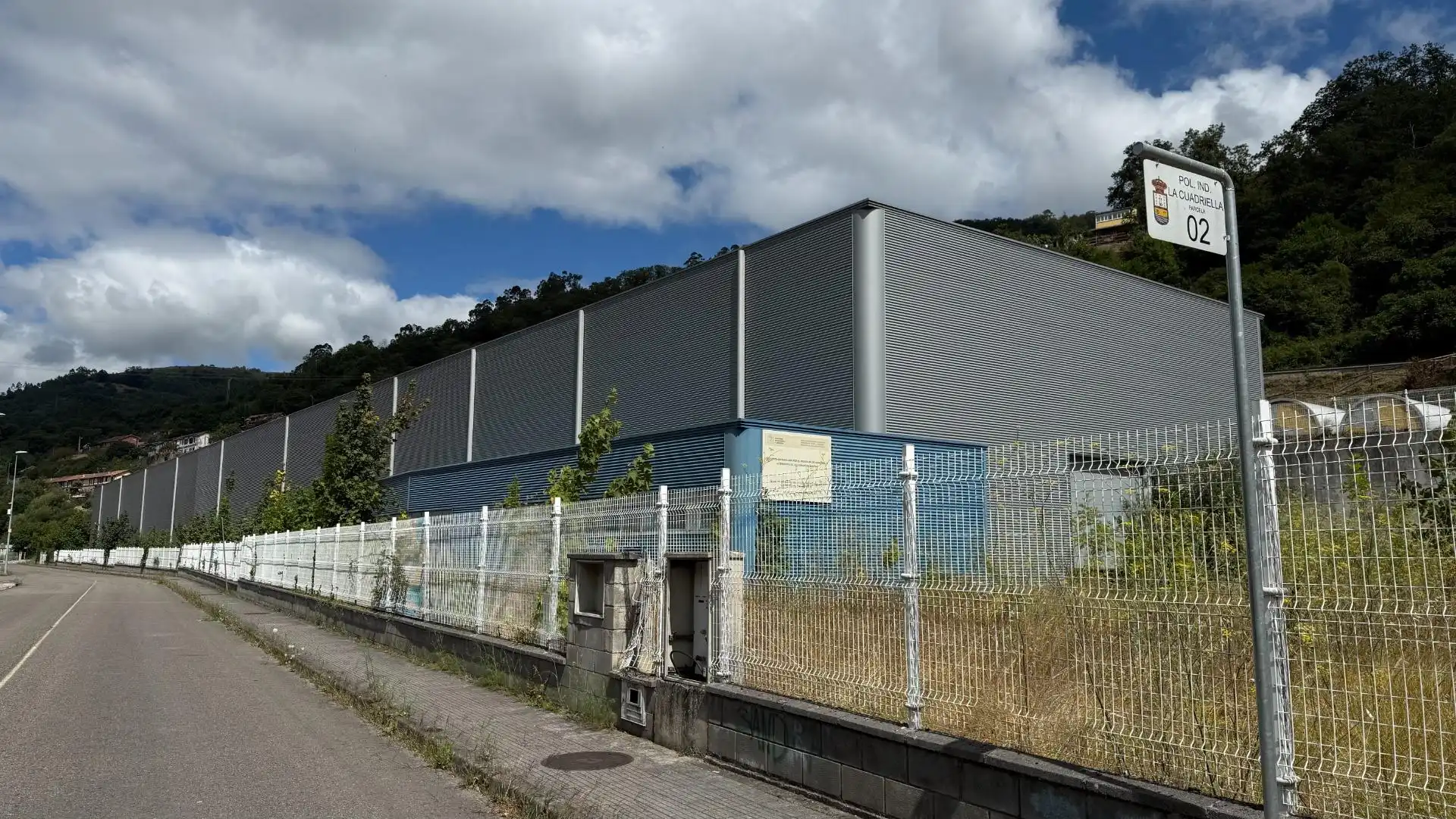 Nau industrial en venda a Cuadriella,La, 401, Zona Rural