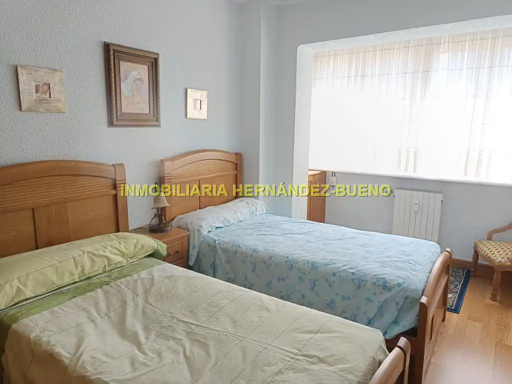 Habitación de Piso de alquiler en Salamanca con Calefacción, Amueblado y Balcón