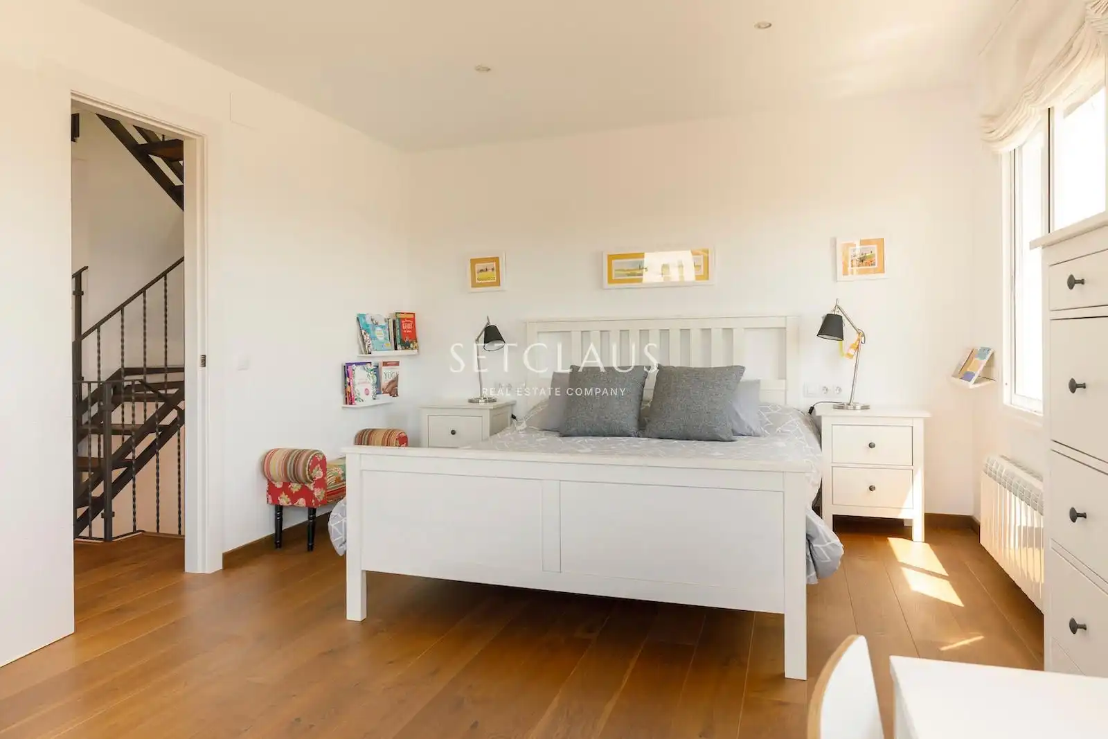 Bedroom of Houses for sale in El Masnou  with Air Conditioner, Heating and Terrace
