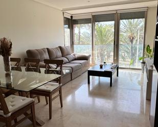 Living room of Flat to rent in Elche / Elx  with Air Conditioner, Heating and Parquet flooring