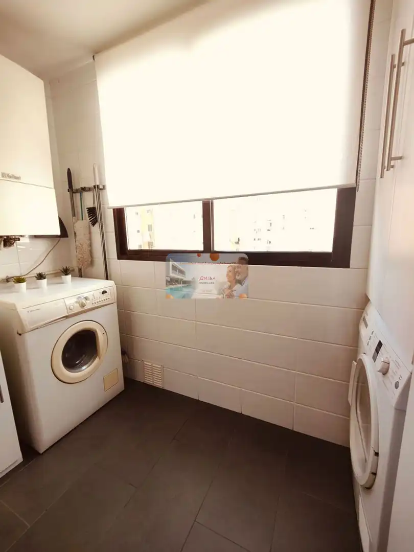 Baño de Dúplex de alquiler en Castellón de la Plana / Castelló de la Plana con Aire acondicionado, Calefacción y Parquet