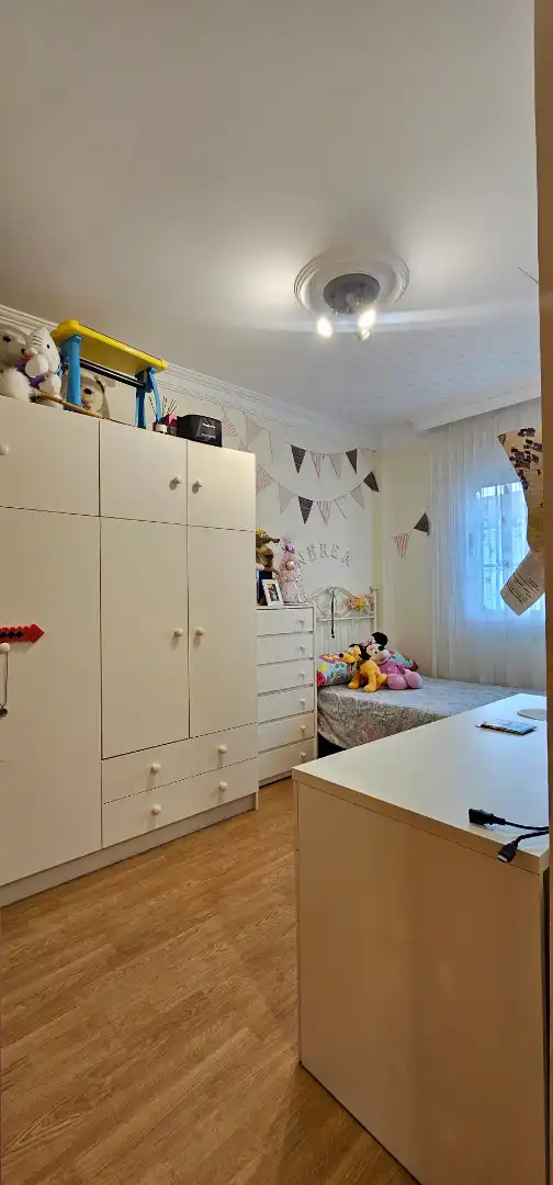 Habitación de Casa o chalet en venta en Churriana de la Vega con Trastero y Amueblado