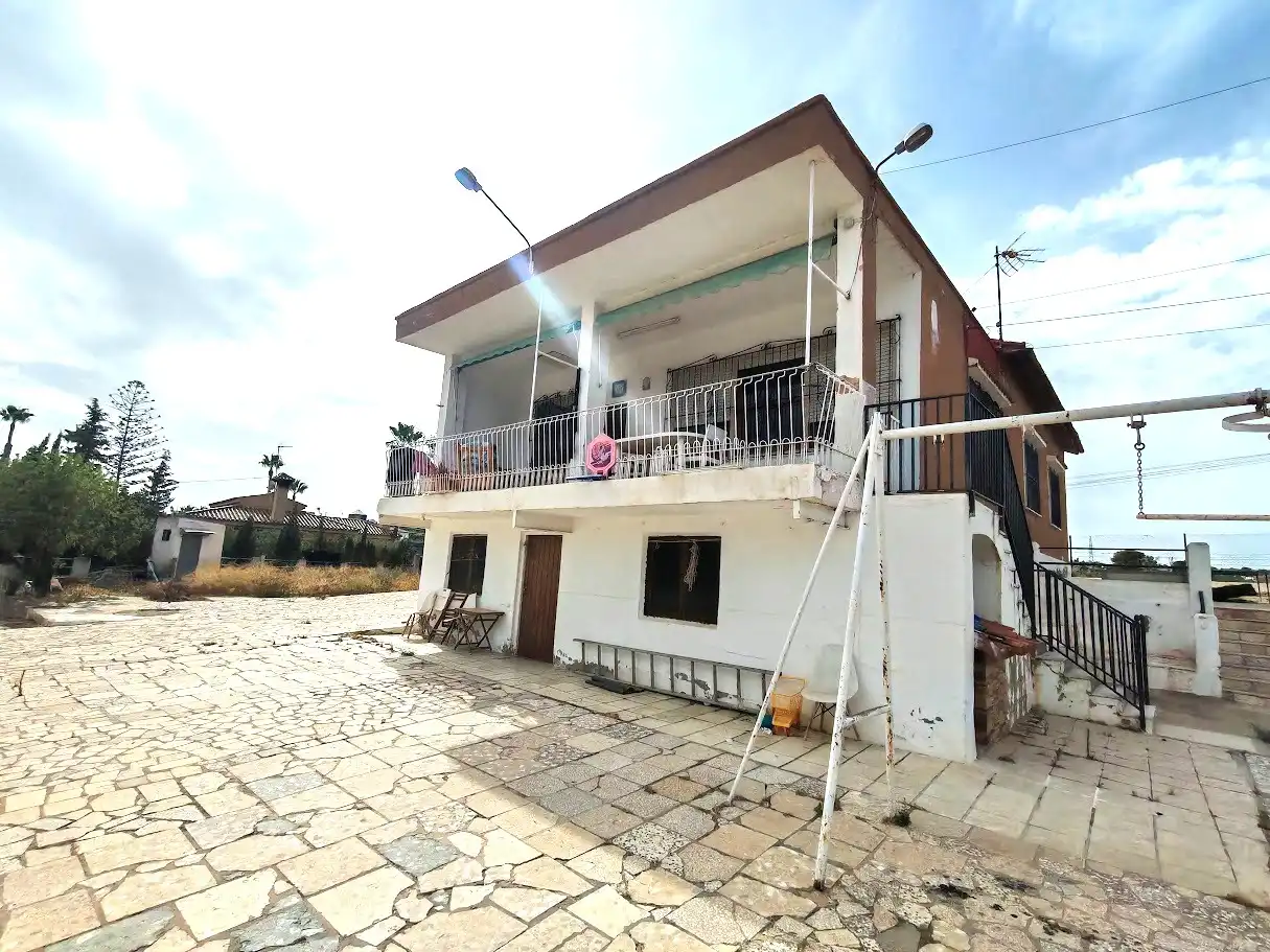 House with pool for sale in Peña de las Águilas