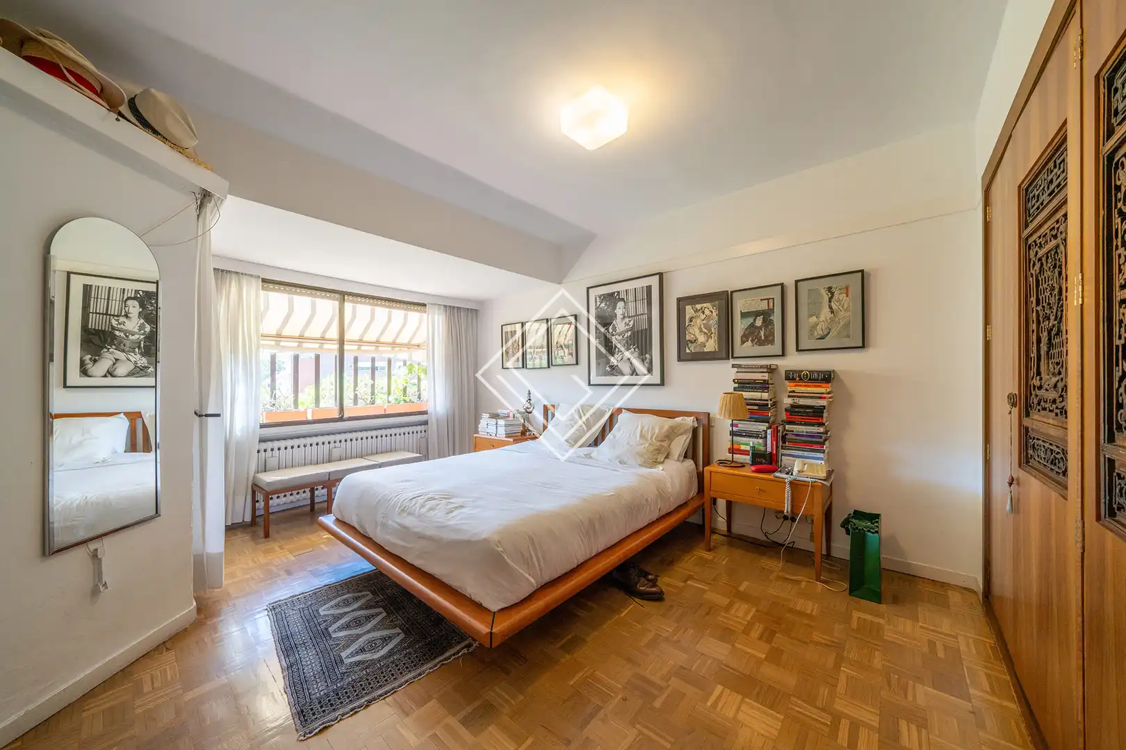 Habitación de Casa adosada en venta en Madrid con Aire acondicionado, Calefacción y Jardín privado