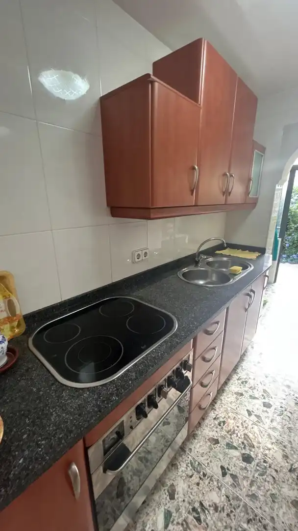 Cuina de Planta baixa en venda en Córdoba amb Aire condicionat i Jardí privat