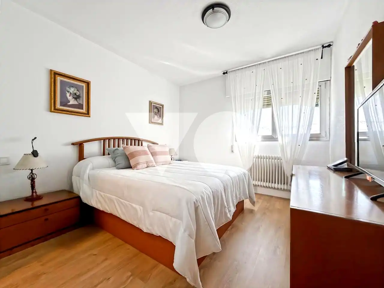 Schlafzimmer von Wohnung zum Verkauf in Usera