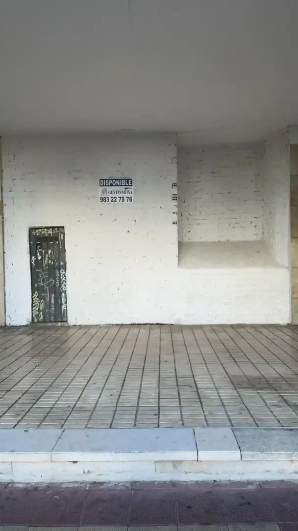 Local comercial en venda a Plaza de Toros, imagen 2