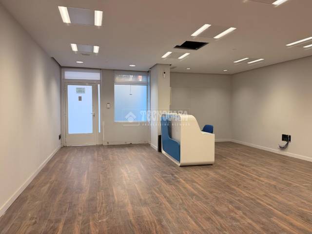 Local comercial en Alquiler en Canillas