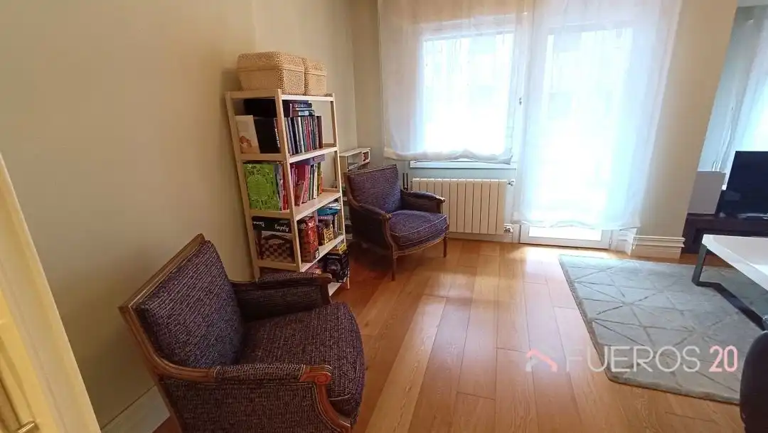 Habitación de Piso en venta en Barakaldo  con Calefacción, Terraza y Balcón