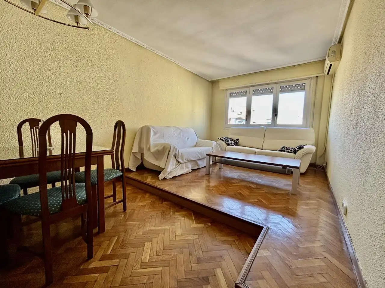 Sala de estar de Piso en venta en Zaragoza con Aire acondicionado, Calefacción y Parquet