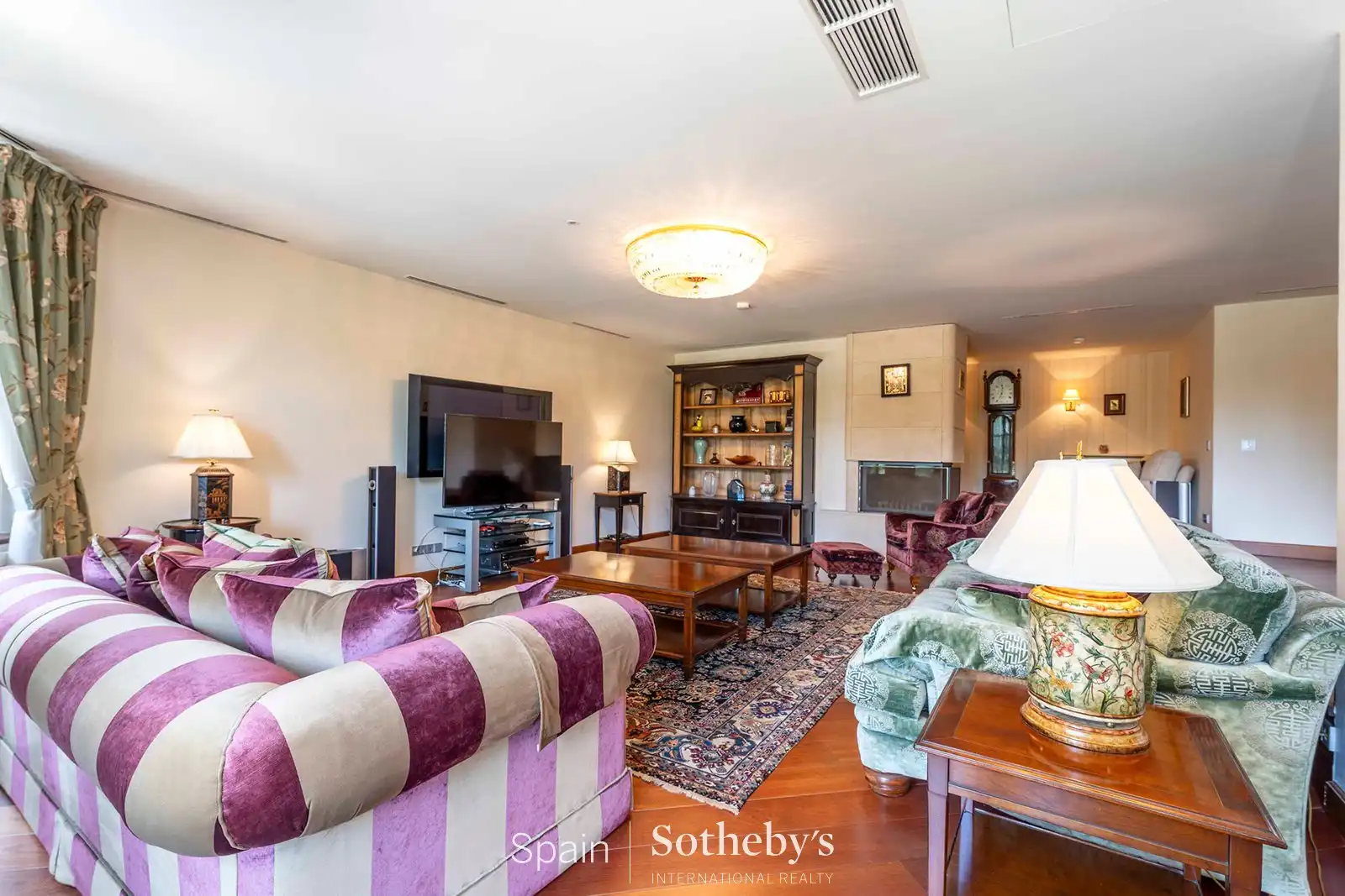 Sala de estar de Casa o chalet en venta en Madrid con Aire acondicionado, Calefacción y Jardín privado