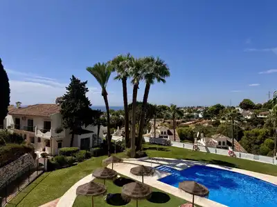 Vista exterior de Àtic en venda en Mijas amb Aire condicionat, Calefacció i Terrassa