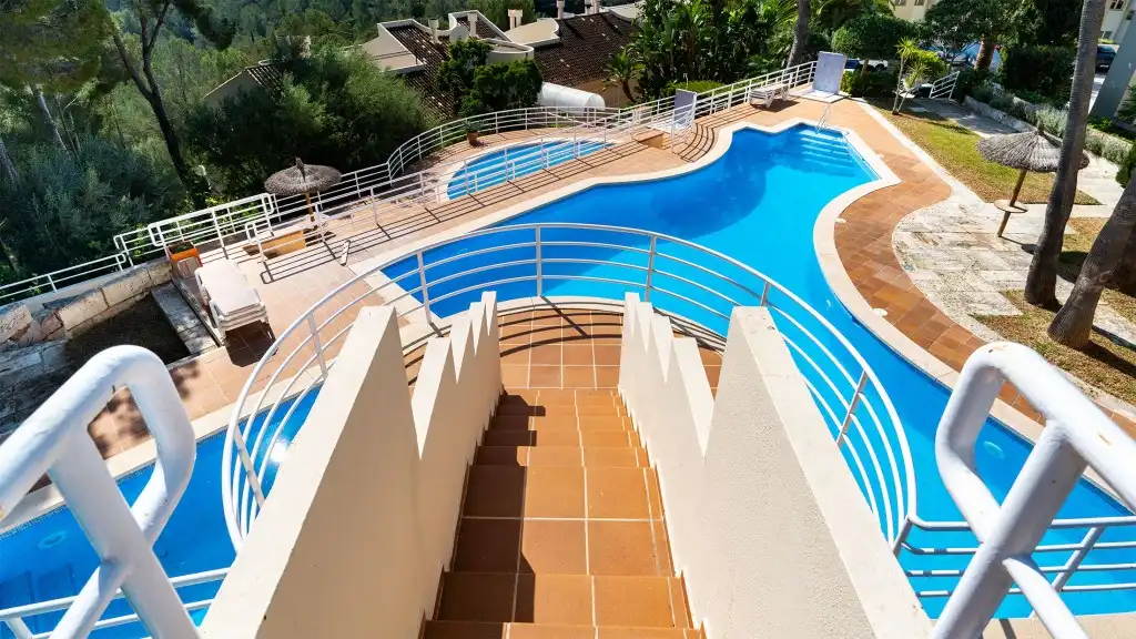 Piscina de Dúplex en venda en Calvià amb Aire condicionat, Terrassa i Traster