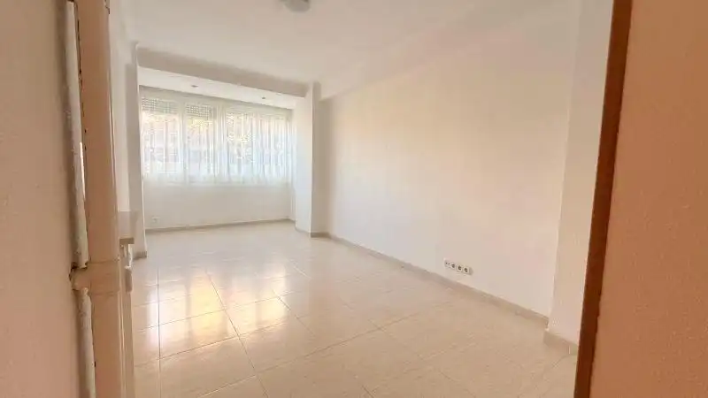 Habitación de Piso de alquiler en Madrid con Calefacción y TV
