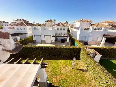 Vista exterior de Casa o xalet en venda en Torre-Pacheco amb Aire condicionat, Jardí privat i Moblat