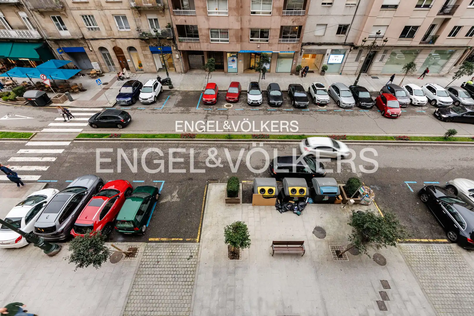 Parking de Piso en venta en Vigo  con Calefacción, Terraza y Balcón