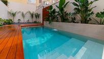 Swimming pool of Duplex for sale in  Barcelona Capital  with Air Conditioner, Heating and Private garden