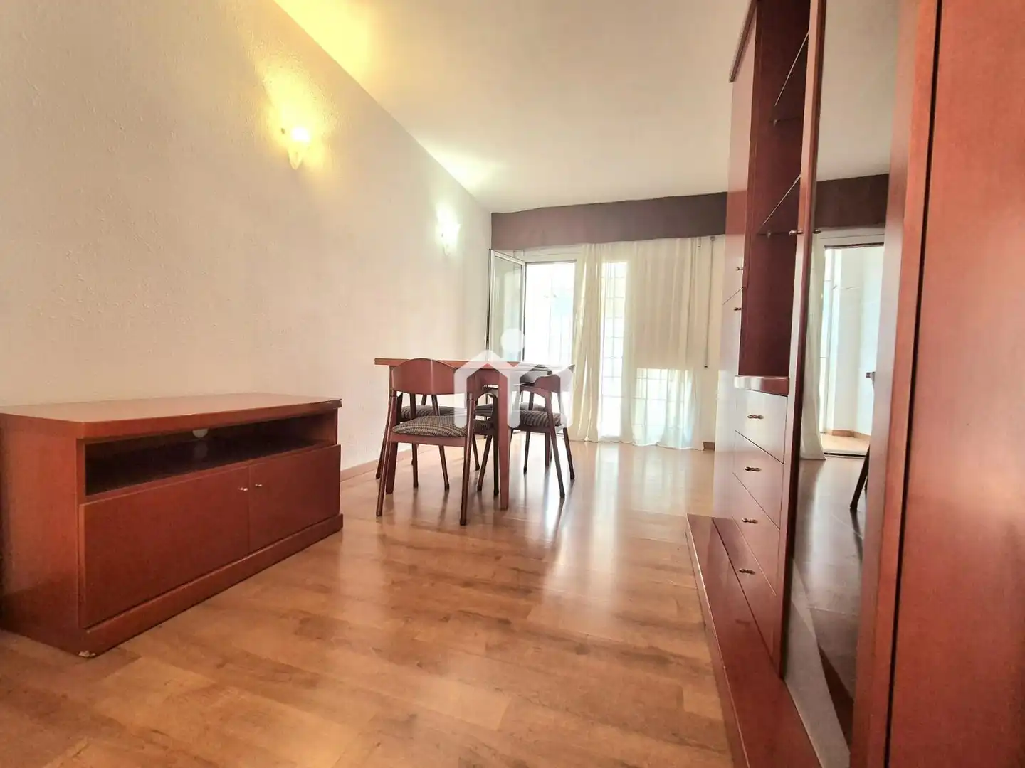 Sala d'estar de Casa adosada en venda en Premià de Dalt amb Calefacció, Terrassa i Traster