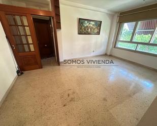 Sala d'estar de Pis de lloguer en Ourense Capital  amb Calefacció i Moblat