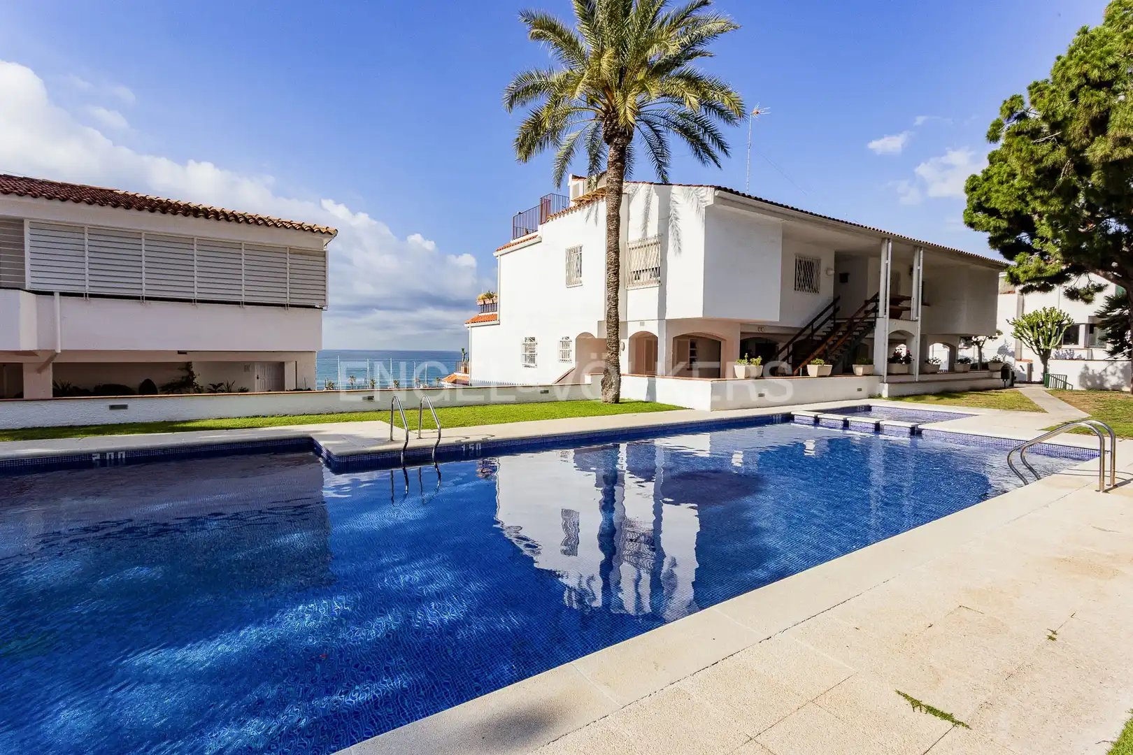 Swimming pool of Flat for rent in Sitges  with Air Conditioner, Heating and Swimming Pool