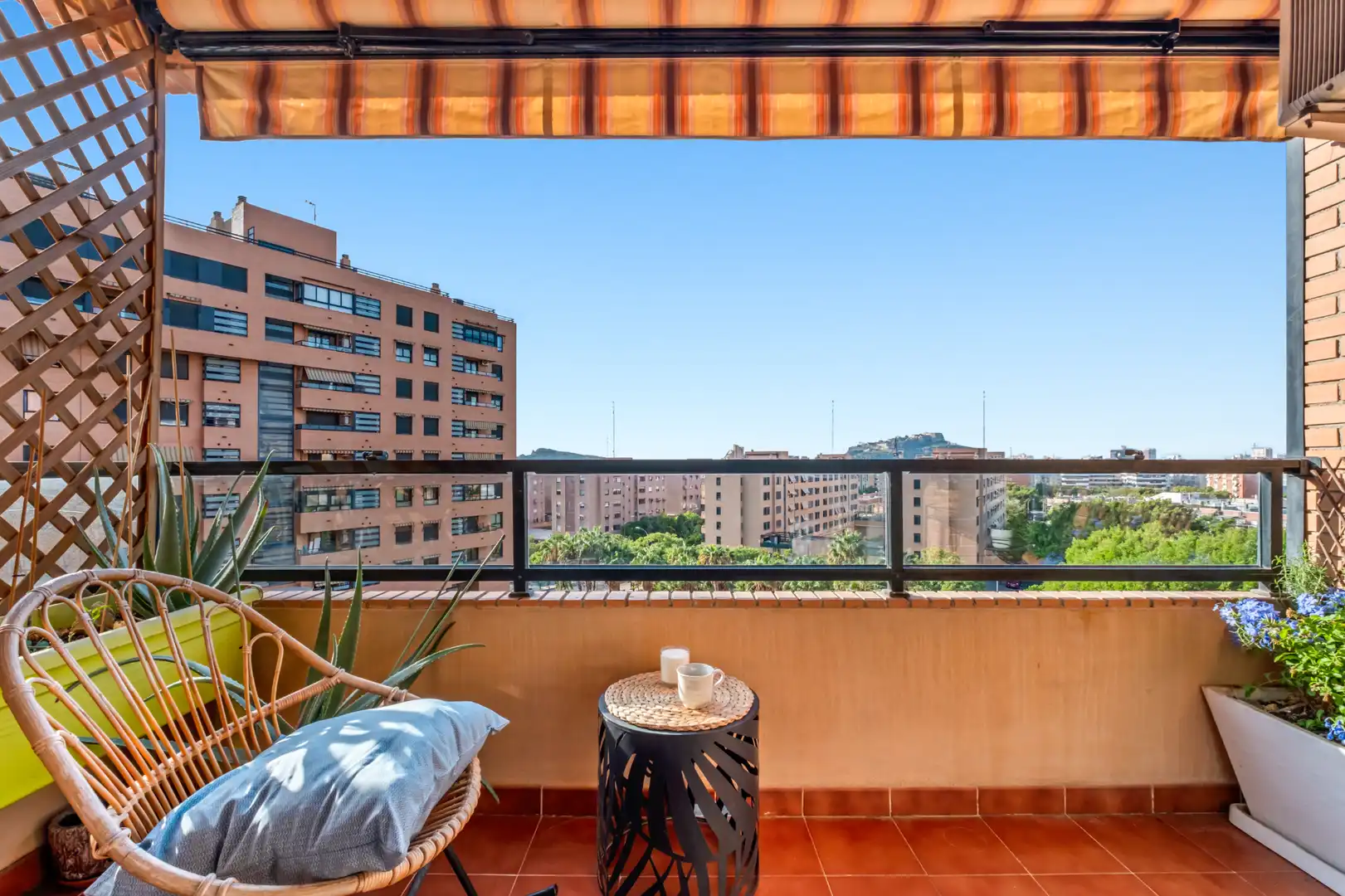 Flat with pool for sale in Avenida Juan Sanchis Candela, imagen 6
