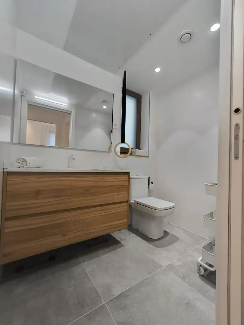Baño de Piso en venta en Valle de Trápaga-Trapagaran con Calefacción y Amueblado